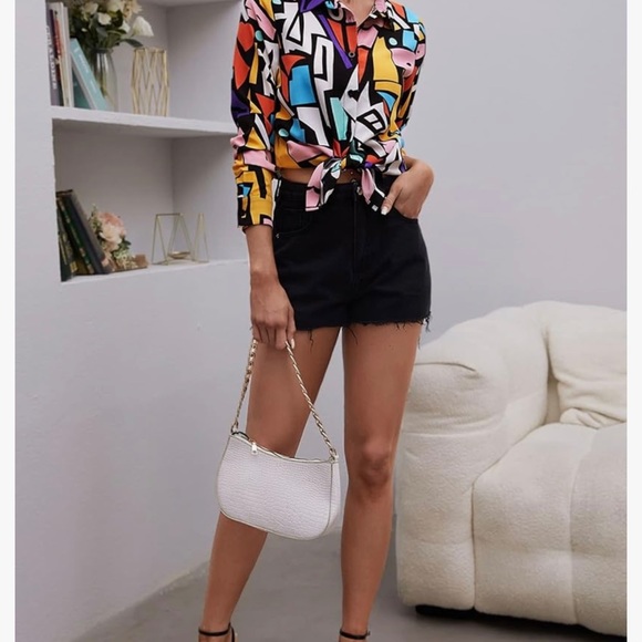 Abstract big dart button up - Picture 2 of 6